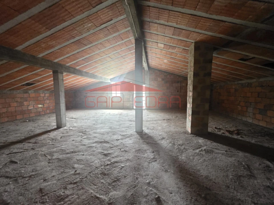 Moradia T4 para Venda em Ferro Foto 31