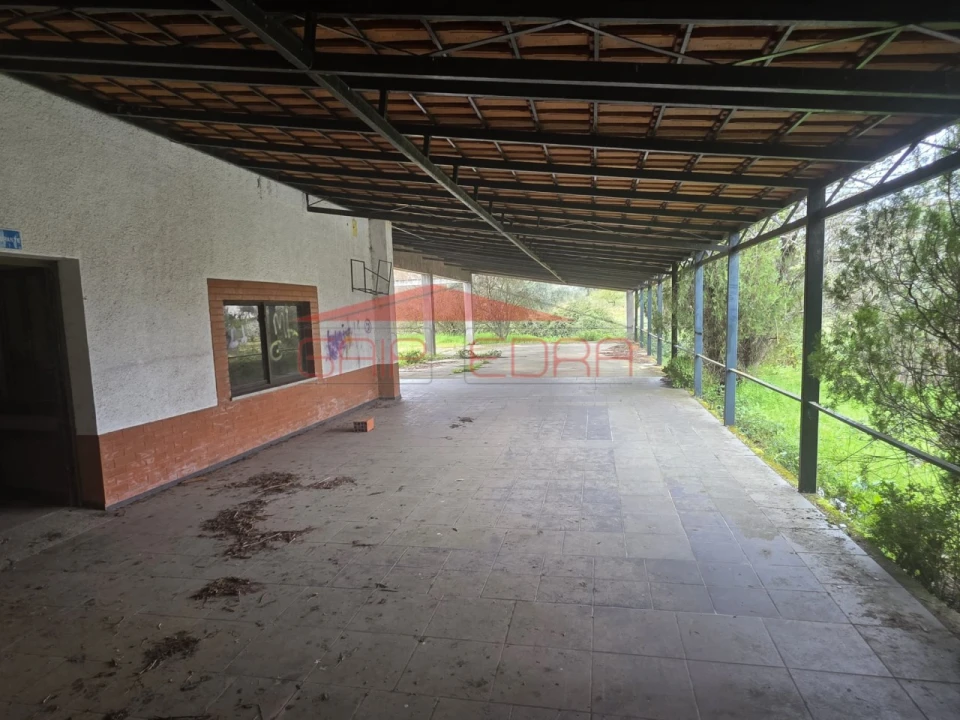 Moradia T4 para Venda em Ferro Foto 36