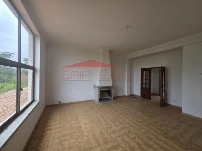 Moradia T4 para Venda em Ferro Foto 17