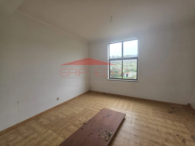 Moradia T4 para Venda em Ferro Foto 19