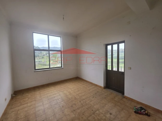 Moradia T4 para Venda em Ferro Foto 24