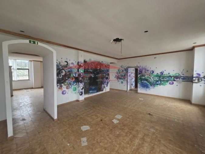 Moradia T4 para Venda em Ferro Foto 25