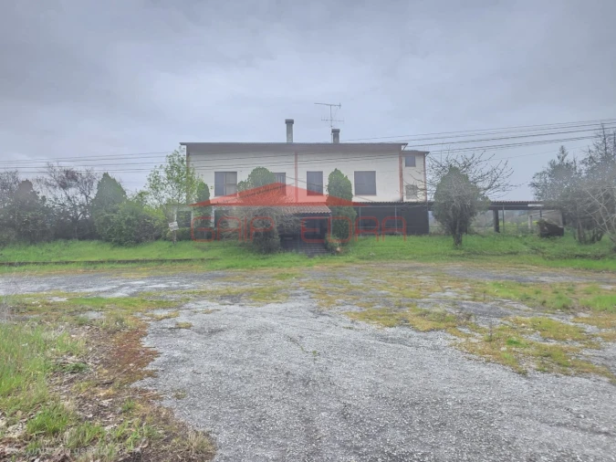 Moradia T4 para Venda em Ferro Foto 37