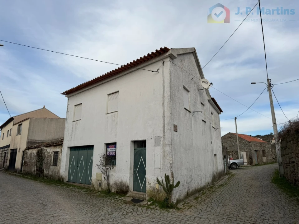 Moradia T1 para Venda em Vascoveiro Foto 1