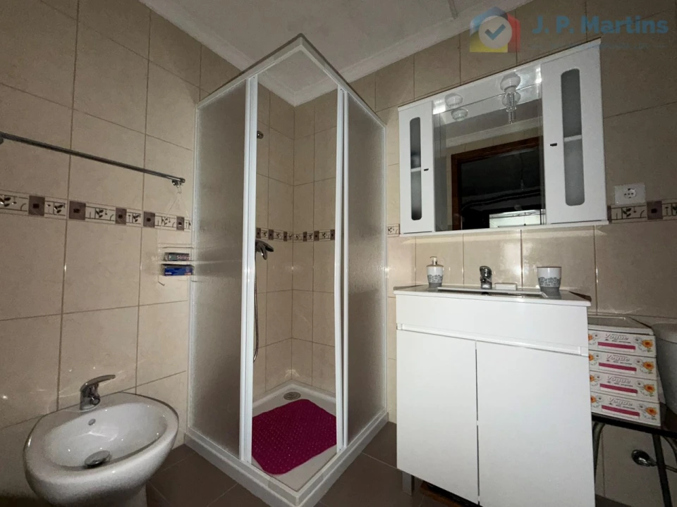 Moradia T1 para Venda em Vascoveiro Foto 7