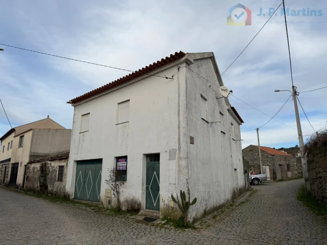 Moradia T1 para Venda em Vascoveiro Foto 1