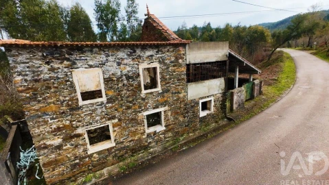 Moradia para Venda em Castanheira de Pêra e Coentral