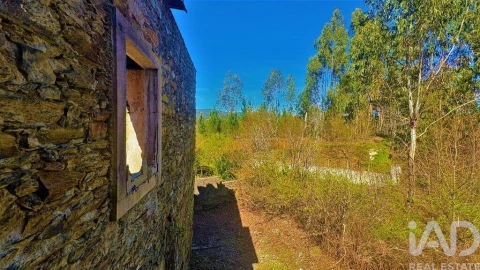 Moradia para Venda em Castanheira de Pêra e Coentral