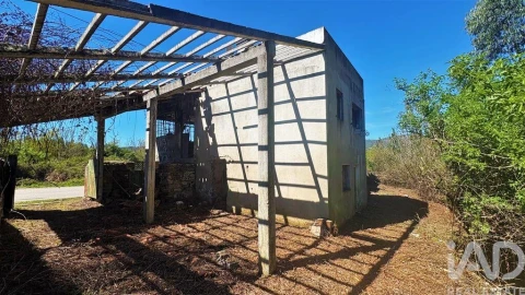 Moradia para Venda em Castanheira de Pêra e Coentral