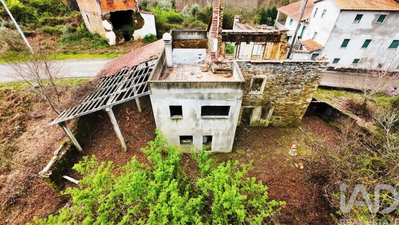 Moradia para Venda em Castanheira de Pêra e Coentral Foto 3