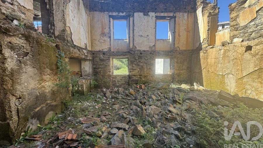 Moradia T4 para Venda em Castanheira de Pêra e Coentral Foto 20