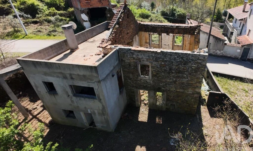Moradia T4 para Venda em Castanheira de Pêra e Coentral Foto 6