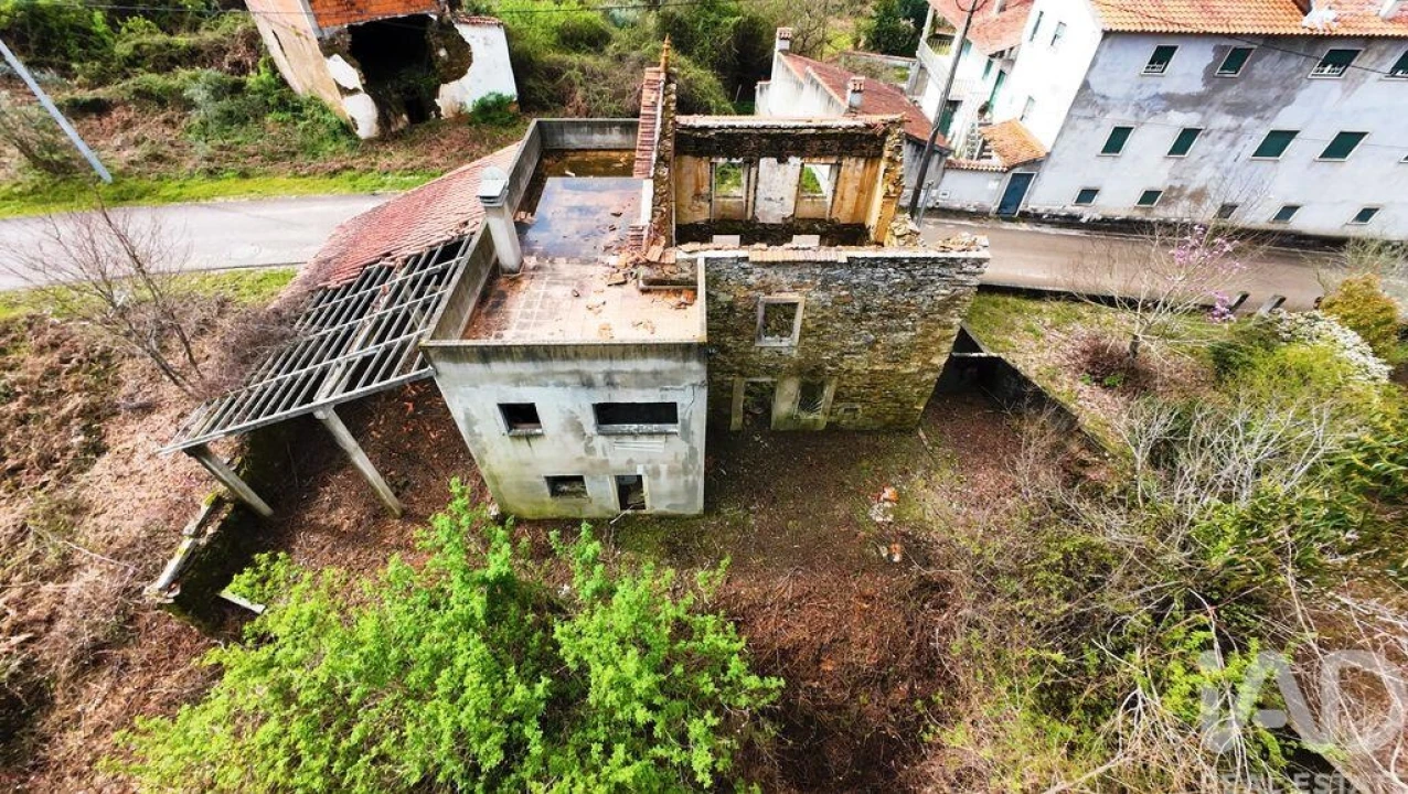 Moradia para Venda em Castanheira de Pêra e Coentral Foto 26