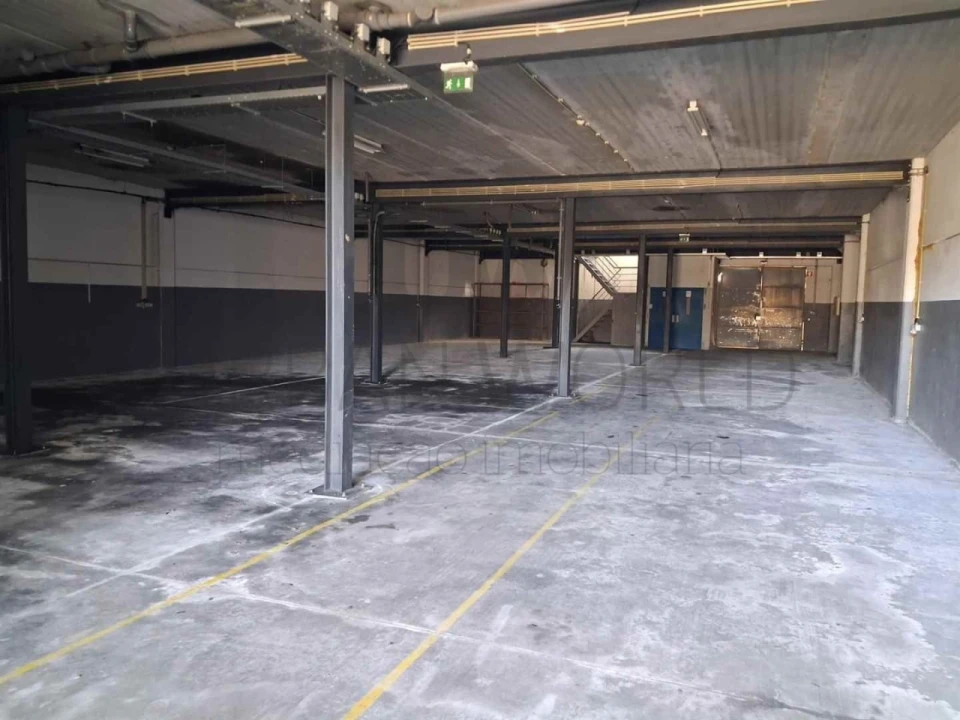 Armazém para Venda em Touguinha e Touguinhó Foto 1