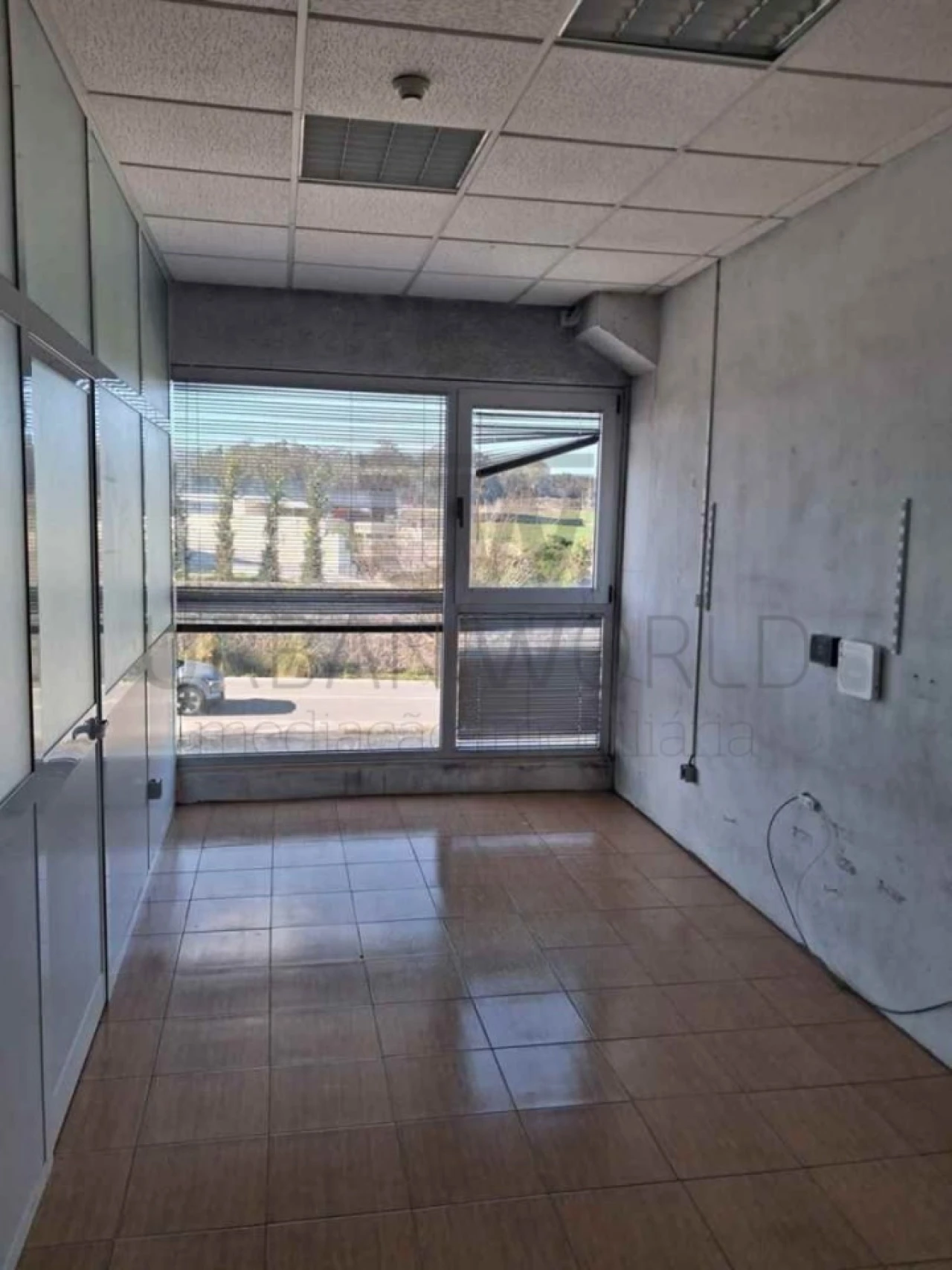 Armazém para Venda em Touguinha e Touguinhó Foto 3