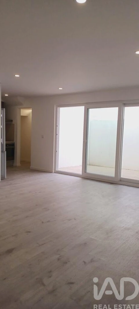 Apartamento T3 para Arrendamento em Alhos Vedros