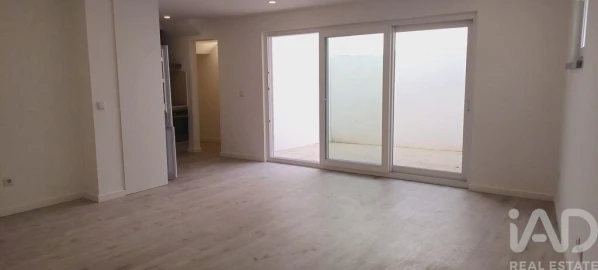 Apartamento T3 para Arrendamento em Alhos Vedros