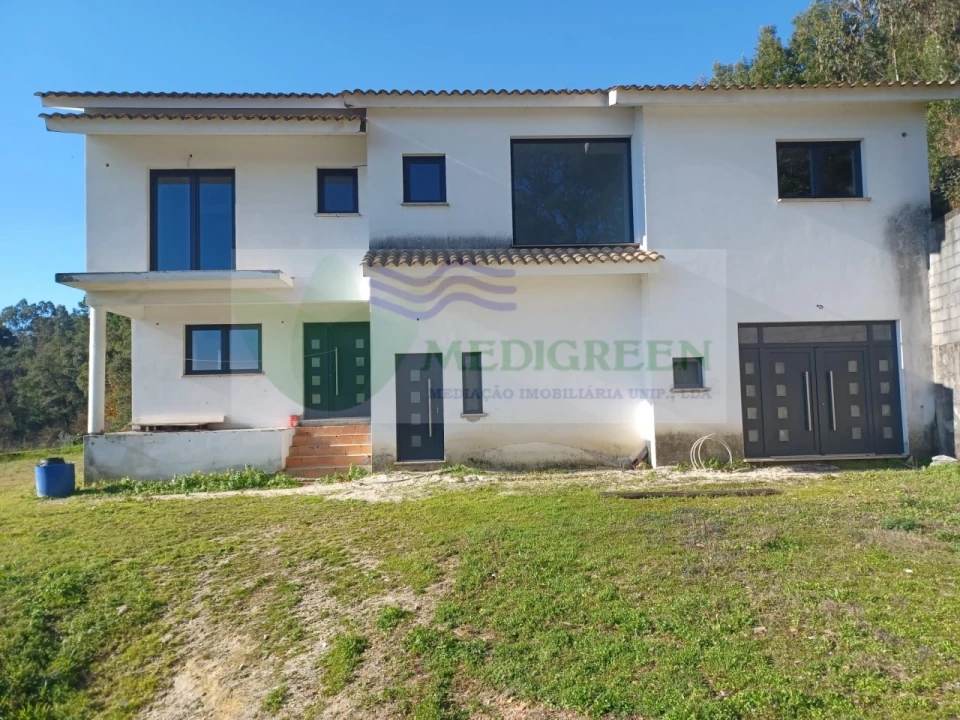 Moradia T3 para Venda em Couto de Esteves Foto 2