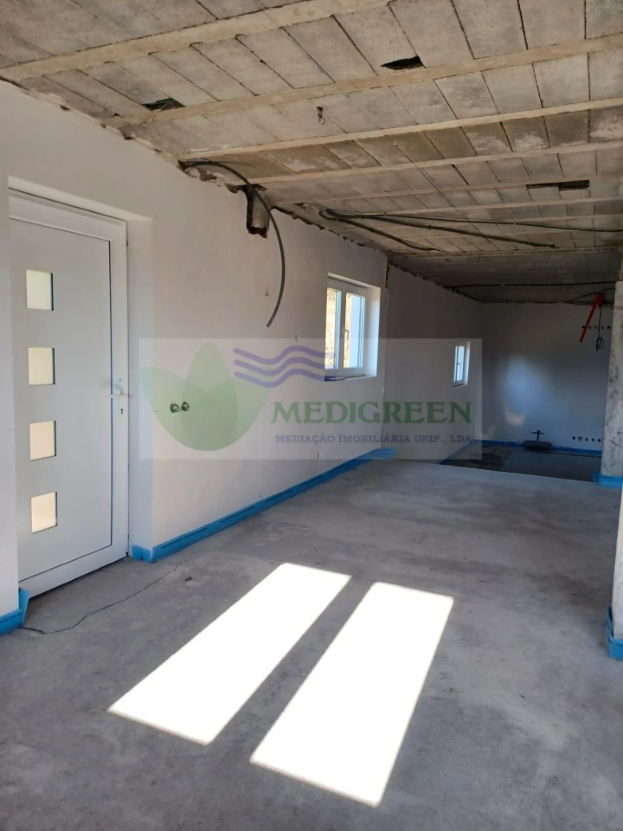 Moradia T3 para Venda em Couto de Esteves Foto 4