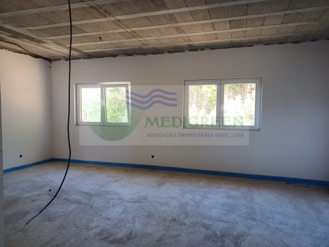 Moradia T3 para Venda em Couto de Esteves Foto 5