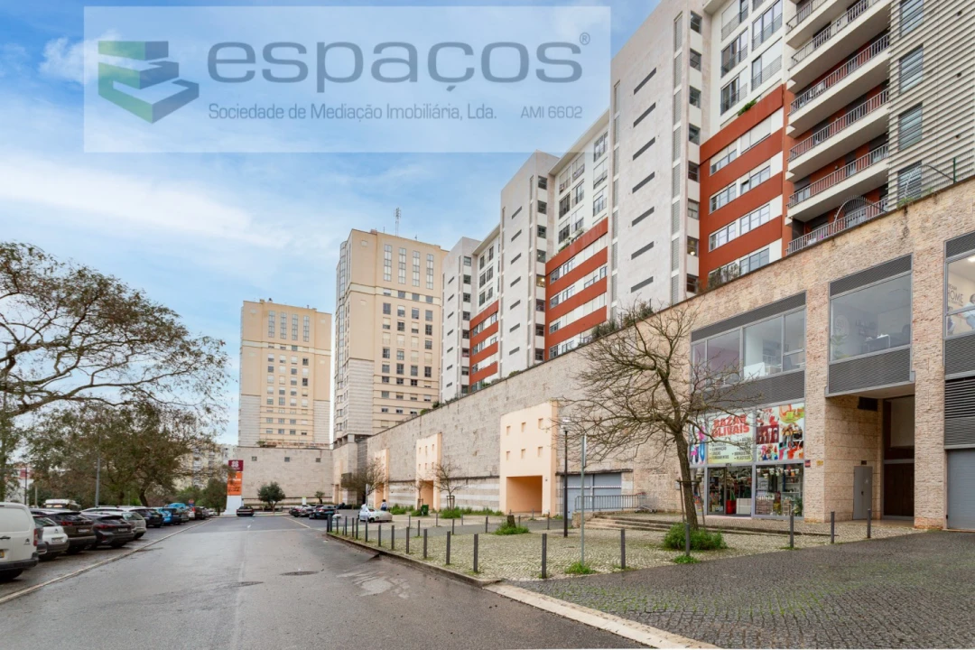 Apartamento T3 para Venda em Olivais Foto 1