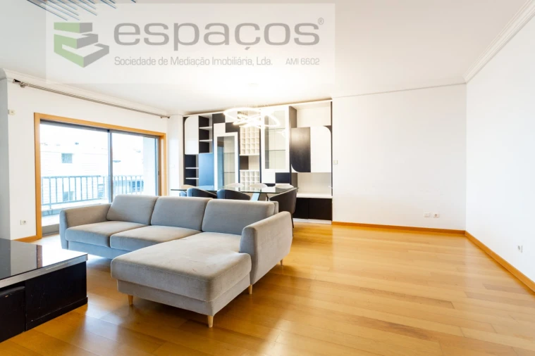 Apartamento T3 para Venda em Olivais Foto 12