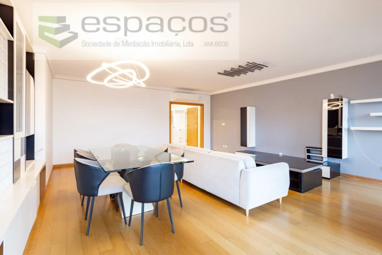 Apartamento T3 para Venda em Olivais Foto 14