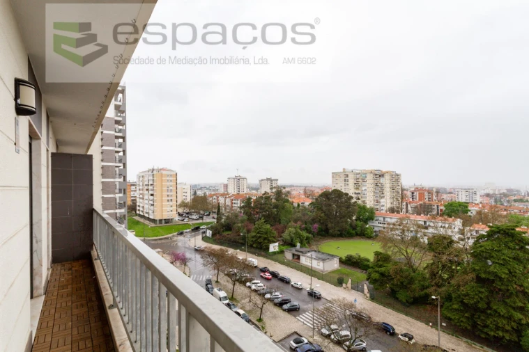 Apartamento T3 para Venda em Olivais Foto 32