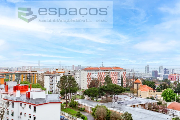 Apartamento T3 para Venda em Olivais Foto 51