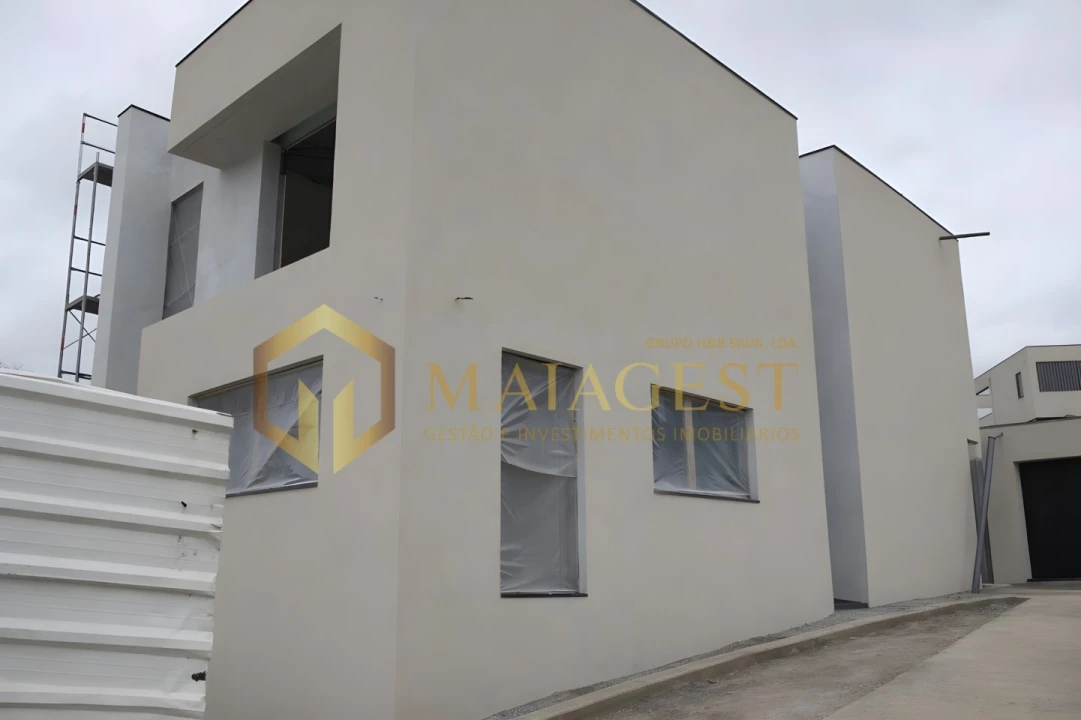 Moradia T3 para Venda em Pedroso e Seixezelo Foto 3