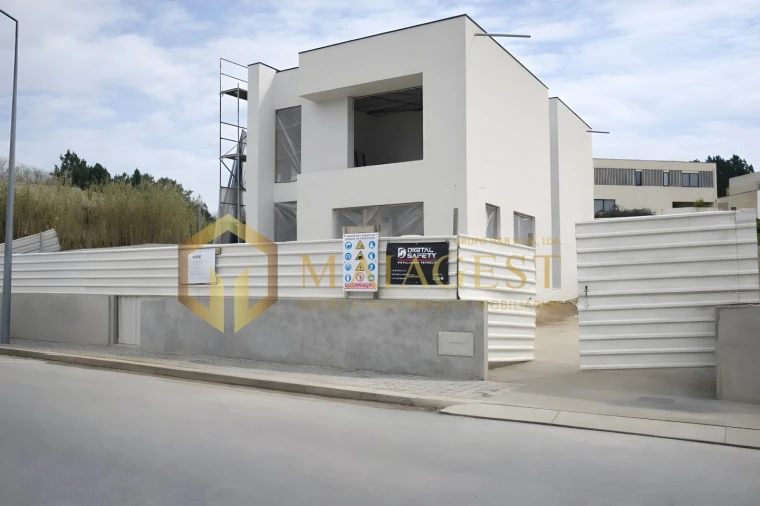 Moradia T3 para Venda em Pedroso e Seixezelo Foto 1