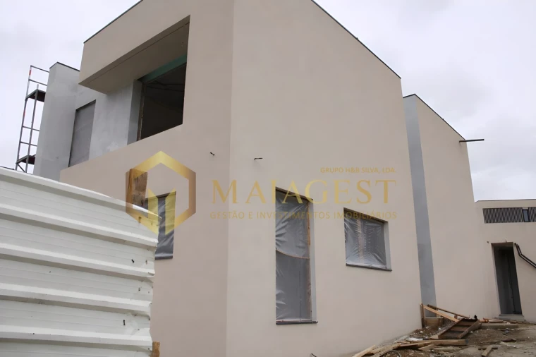 Moradia T3 para Venda em Pedroso e Seixezelo Foto 5