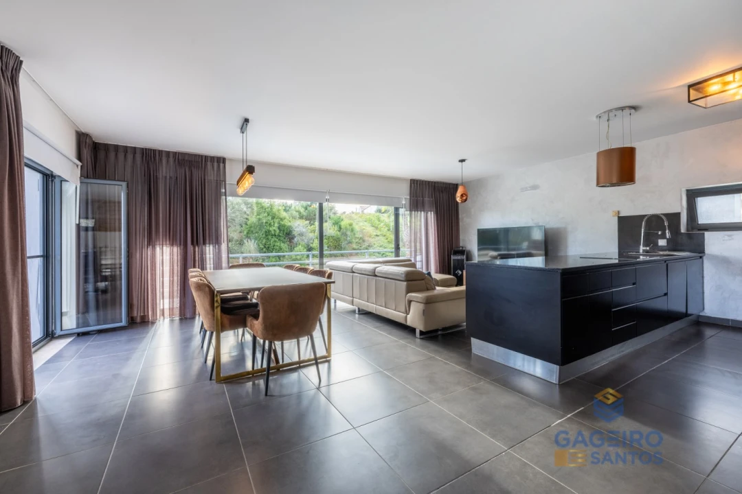 Moradia T4 para Venda em Barrio Foto 6