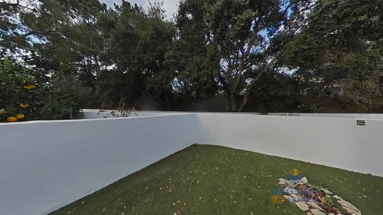 Moradia T4 para Venda em Barrio Foto 98