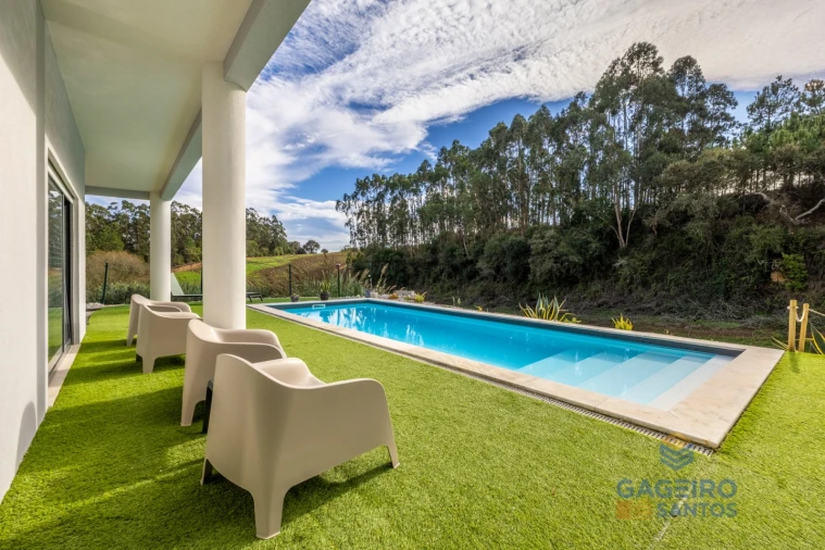 Moradia T4 para Venda em Barrio Foto 2