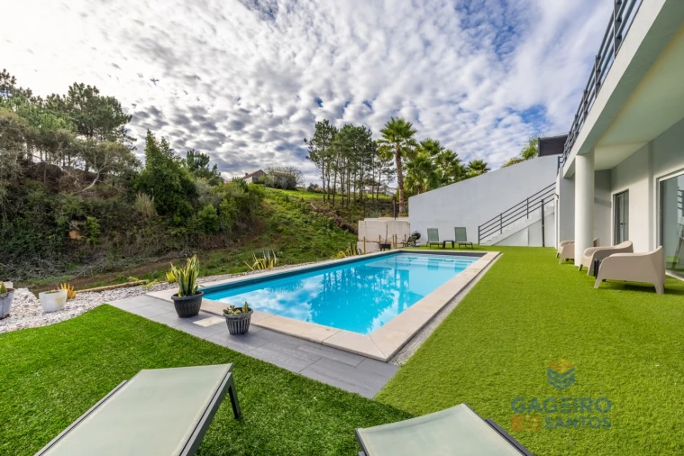 Moradia T4 para Venda em Barrio Foto 45