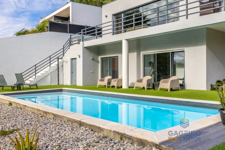 Moradia T4 para Venda em Barrio Foto 44