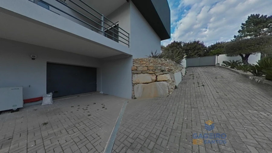 Moradia T4 para Venda em Barrio Foto 86