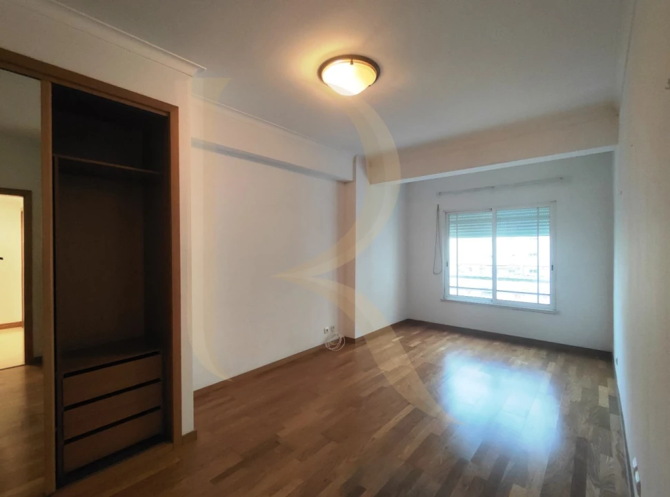 Apartamento T2 para Venda em Seixal, Arrentela e Aldeia de Paio Pires Foto 25