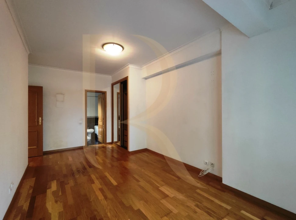 Apartamento T2 para Venda em Seixal, Arrentela e Aldeia de Paio Pires Foto 30