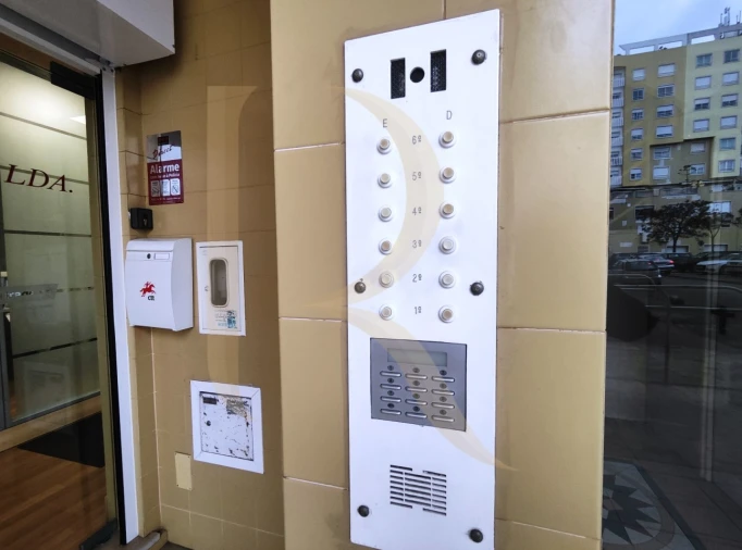 Apartamento T2 para Venda em Seixal, Arrentela e Aldeia de Paio Pires Foto 4