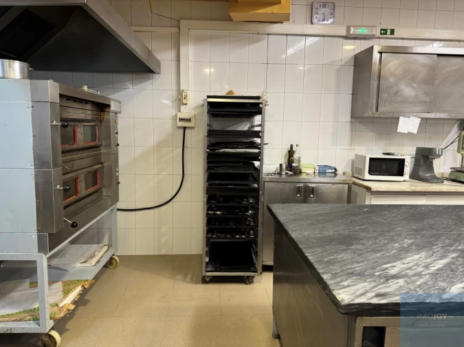 Prédio para Venda em Fanhões Foto 12