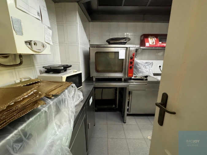 Prédio para Venda em Fanhões Foto 17