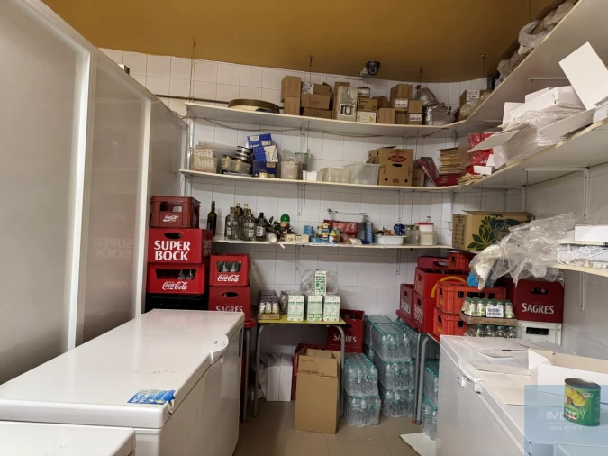 Prédio para Venda em Fanhões Foto 22