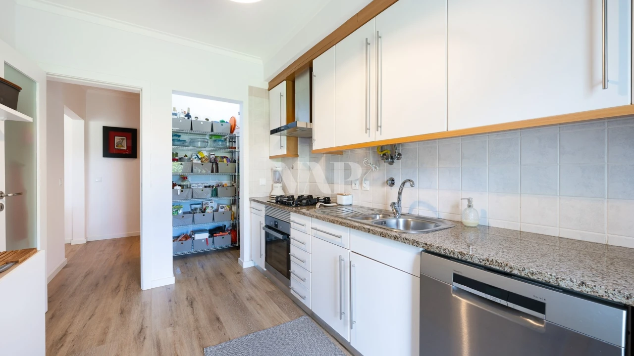 Apartamento T3 para Venda em Quarteira Foto 13