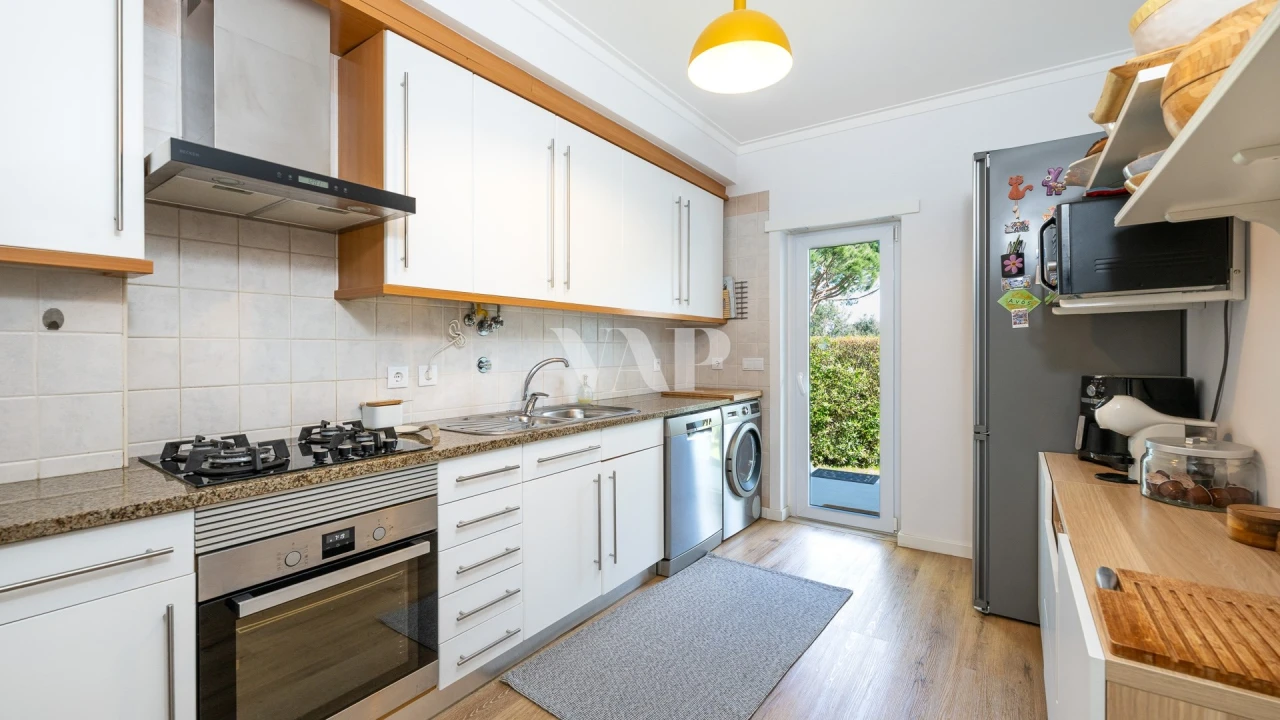 Apartamento T3 para Venda em Quarteira Foto 4