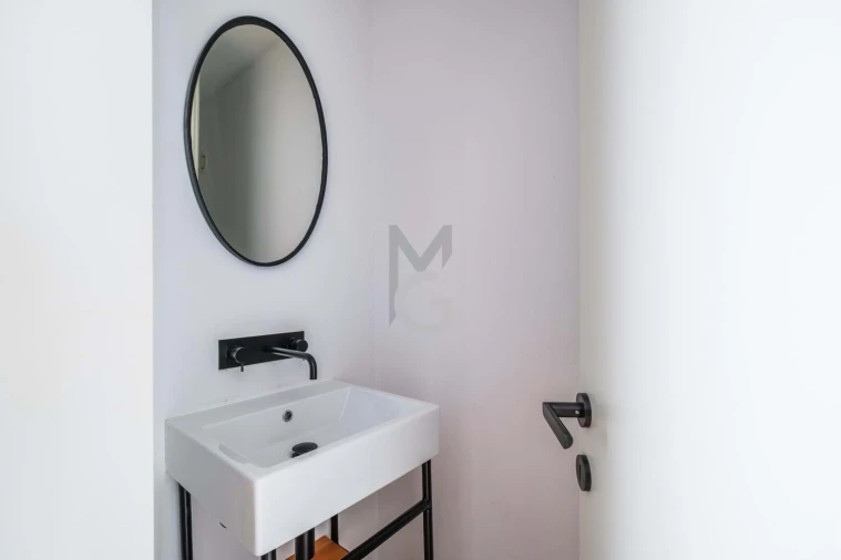 Apartamento T2 para Venda em Arroios Foto 10