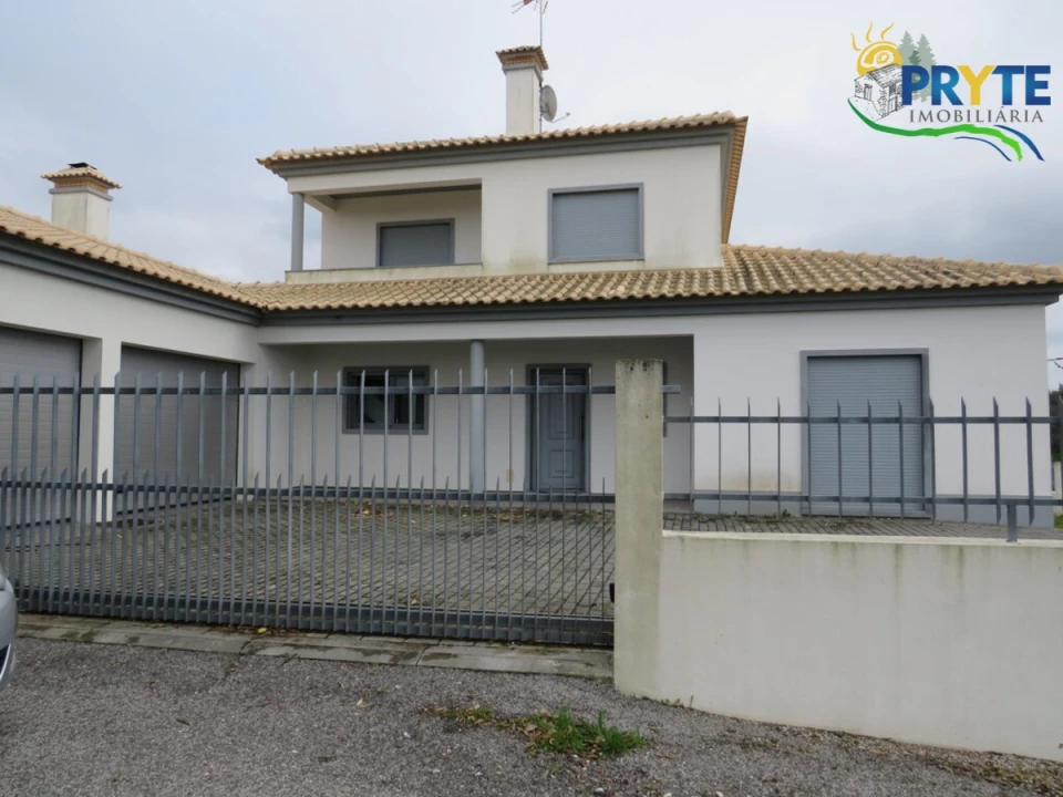 Moradia T4 para Venda em Cumeada e Marmeleiro Foto 1