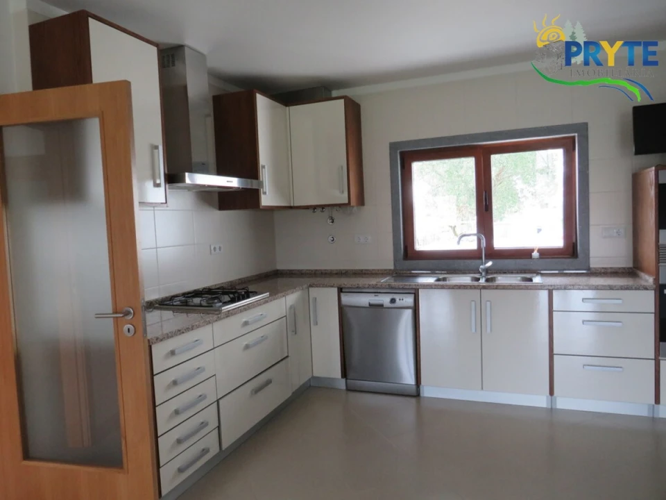 Moradia T4 para Venda em Cumeada e Marmeleiro Foto 36