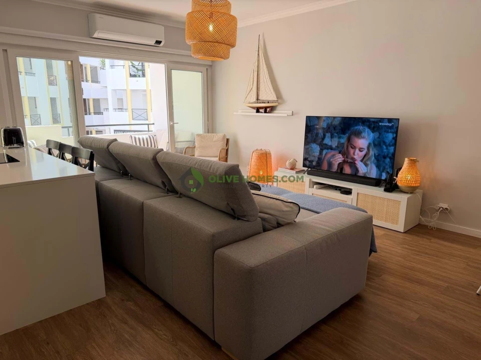Apartamento T1 para Venda em Quarteira Foto 8